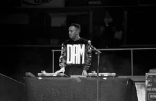 Wiz deejay for rappers Kid 'n Play performs at Kemper Arena in Kan- Old Photo 1