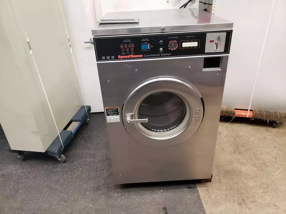 SPEED QUEEN 20LBS. Commercial Front Load Washing Machine MODEL:  SC20MD2YU60001 Serial No: 3120349775