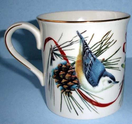 Lenox Winter Greetings Nuthatch Mug Gold Trim USA New