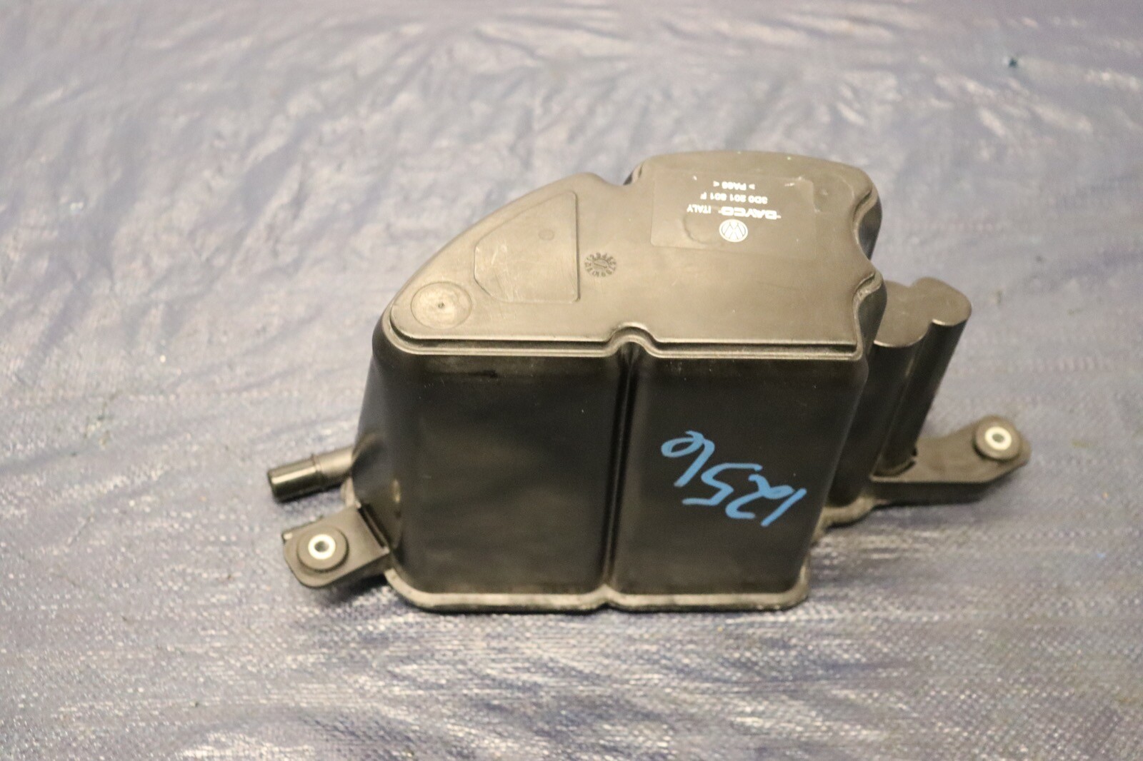 2012 AUDI R8 5.2 QUATTRO SPYDER V10 OEM EMISSION VAPOR CANISTER #1256