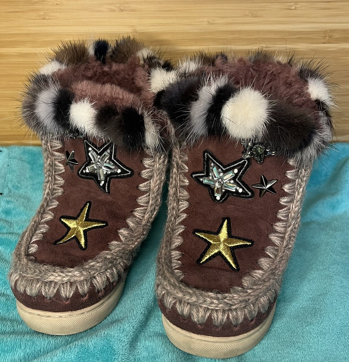 MOU Eskimo Sneaker Boot Rhinestone Hand Made Star Mink Fur Trim Size 10  Purple