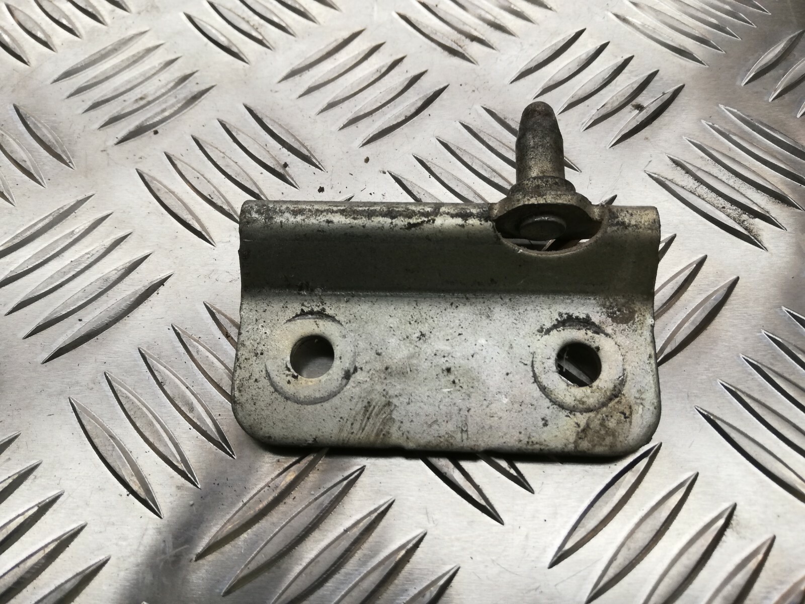 D1 MercedesBenz sprinter Sliding Door Striker Lock A9067600077 eBay