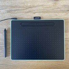 Wacom Intuos M Bluetooth Graphics Tablet - Pistachio (CTL-6100WLE-N)