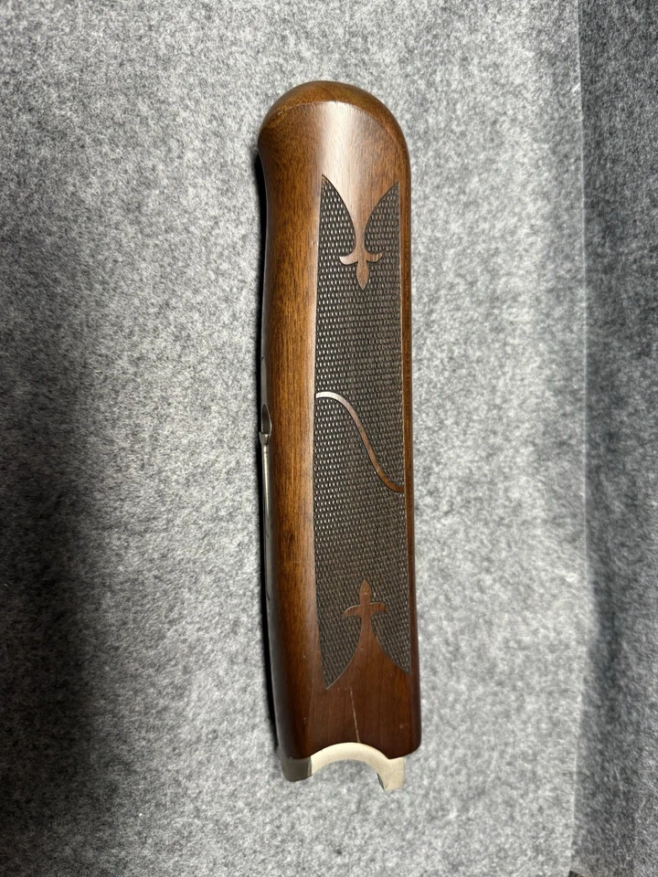 Stevens 512 Gold Wing 12ga O/U shotgun forend, walnut, USED - Image 2 of 4