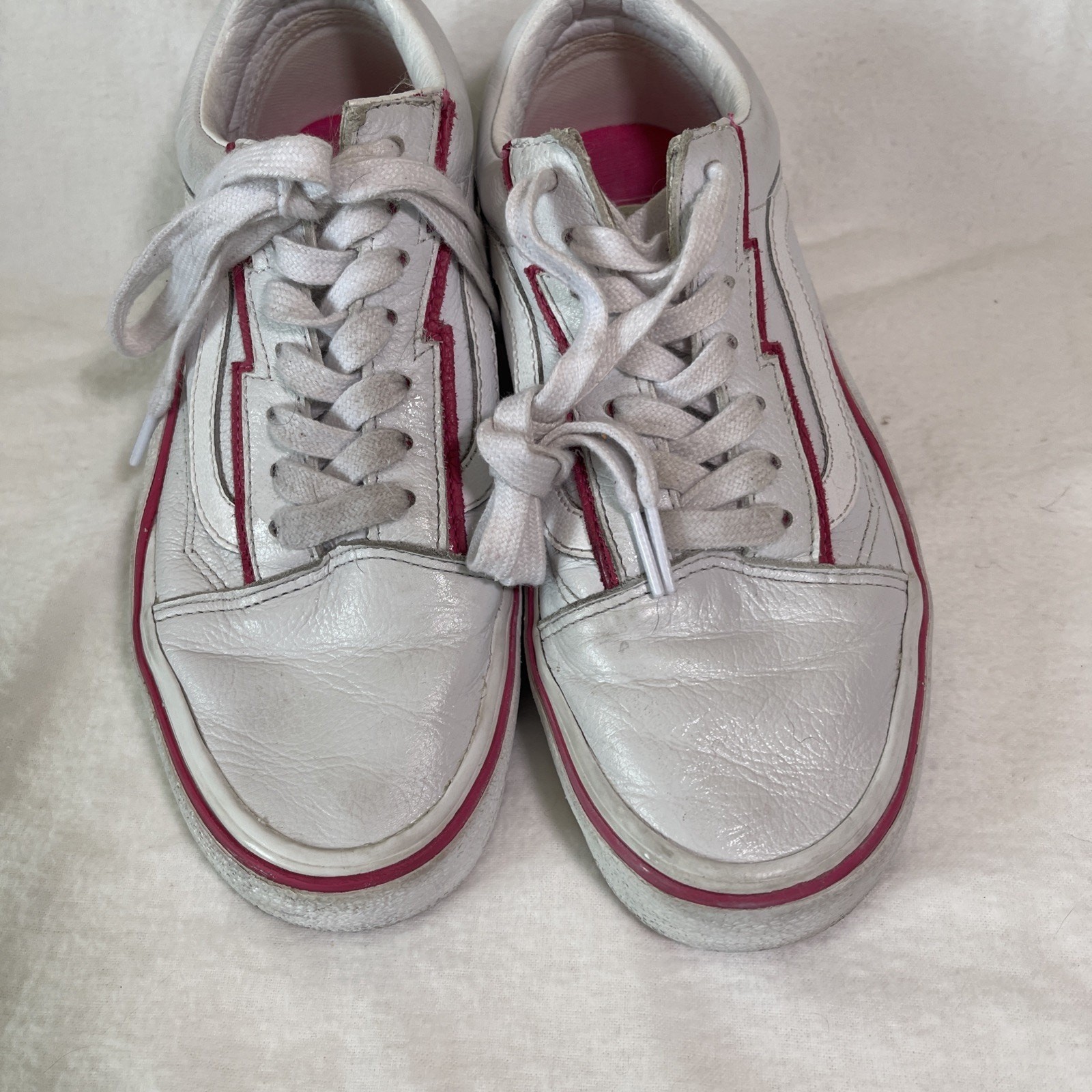 Vans Old Skool White Leather With Pink BOLTS - Size 7.5 Women’s thumbnail 6