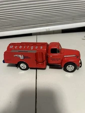 FIRST GEAR - MOBILGAS / MOBIL - 1951 FORD F-6 FUEL TANKER TRUCK  1/34