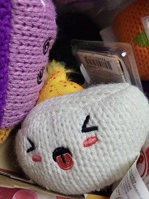 12 Jakks Pacific Ami Amis Knit Plush Dolls NWT + Display Box Wave