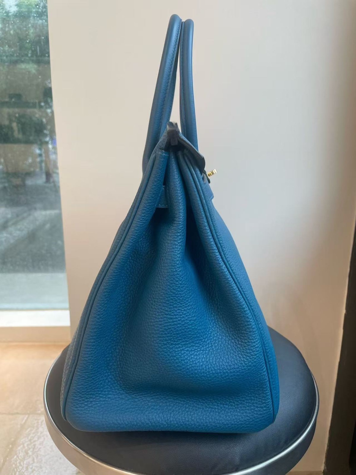 HERMES Birkin 35 Hangbag O  Inside Stitched Togo leather Bulgarian Blue GHW image 4