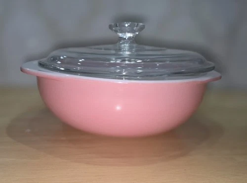 Vintage PYREX Pink Bubblegum Mixing Bowl 024 2 Quart W/ Lid