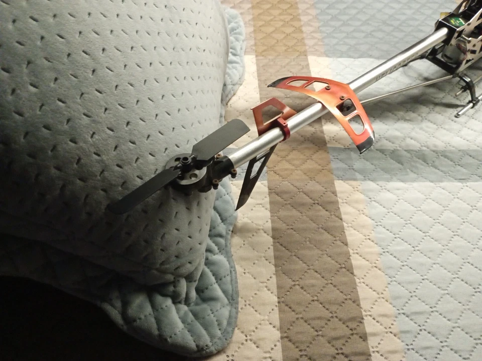 Volitation Hubschrauber 40.600Mhz + Fernbedienung - Bild 3 von 4