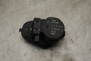 Steuerklappe Luftversorgung Stellmotor Heizung 5er BMW E60/61 (BJ 2005) 6942986