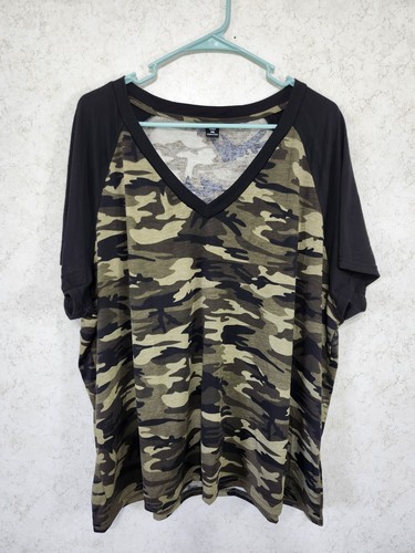 Shein Womens Size 4XL Short Sleeve V Neck Camo Tee Shirt Casual Boxy Cut Fit 3XL