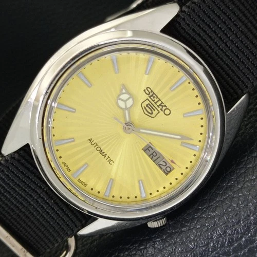 VINTAGE SEIKO 5 AUTOMATIC 7009A JAPAN MENS GOLDEN COLOR DIAL WATCH a701492-1