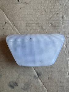 Mercedes Benz W124 T-Modell Kombi Innenraumleuchte C-Säule 1248200601 M129