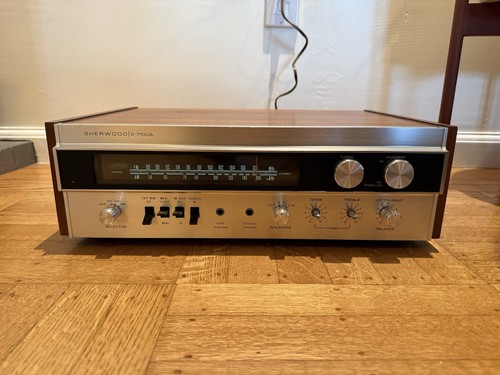 SHERWOOD S-7100 A HIFI Vintage Silver face Wood Case Receiver