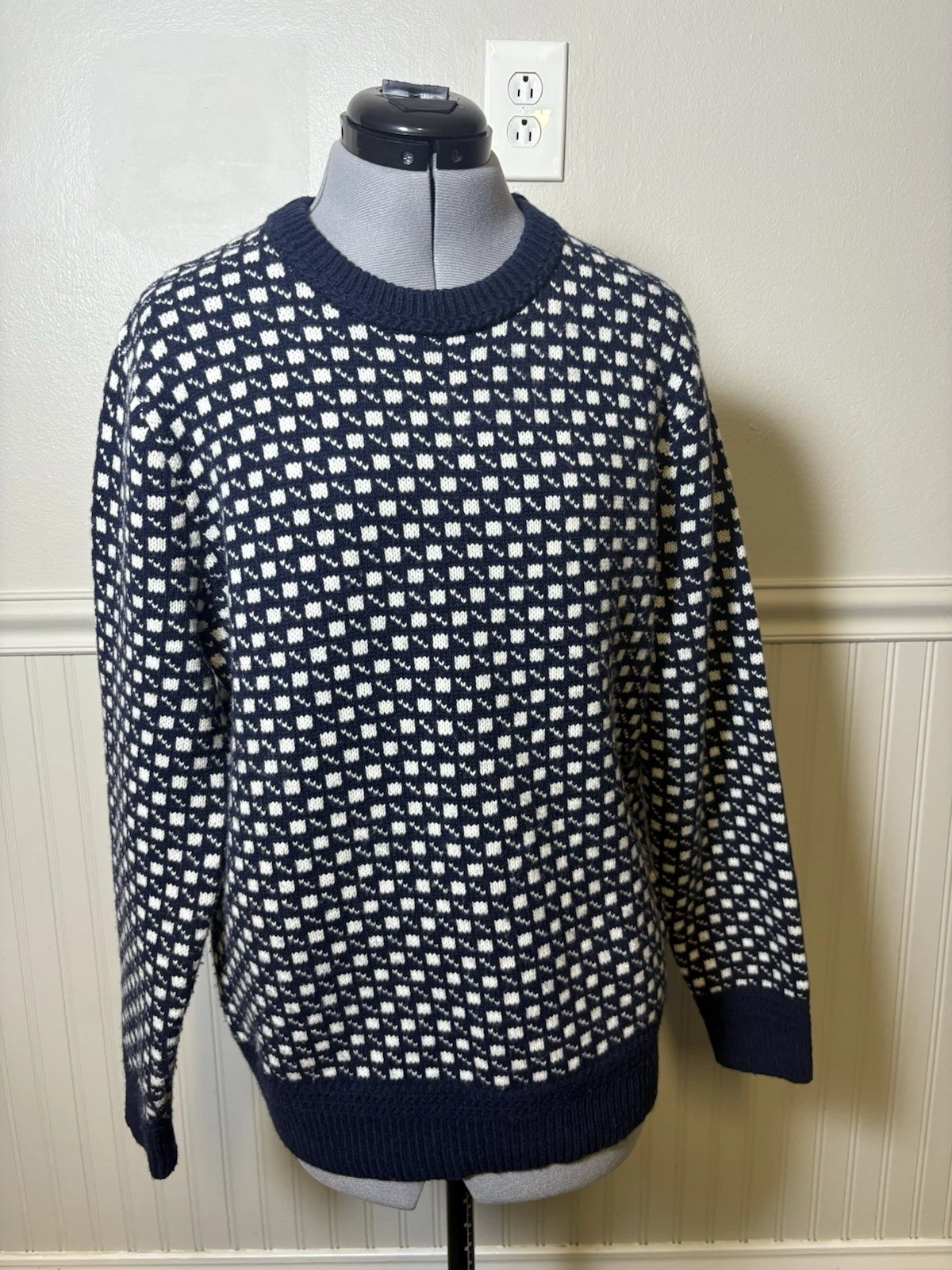 J Crew Merino Wool Blend Sweater Medium Rugged Knit geometric jacquard