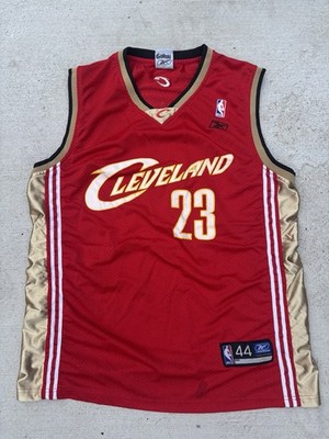 Authentic Reebok size 44 Wine and Gold LeBron James Cavalier Jersey Rookie
