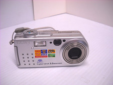 Sony MPEGmovie Ex Digital Still Camera DSC-P5 Cyber-shot Silver
