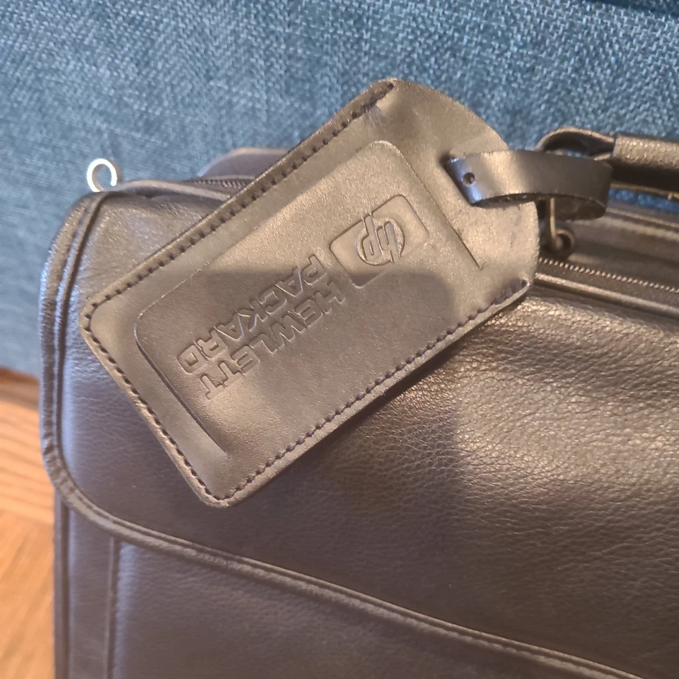 惠普 Invent 黑色笔记本电脑电脑包/公文包 带多个隔层和表带 — 第 3/4 张图片