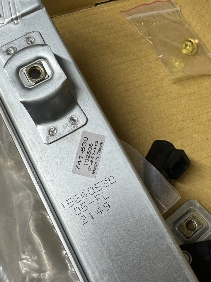 Conjunto regulador motor ventana eléctrica Dorman 741-630 Chevrolet Impala 2000-2005 Foto 3 de 4