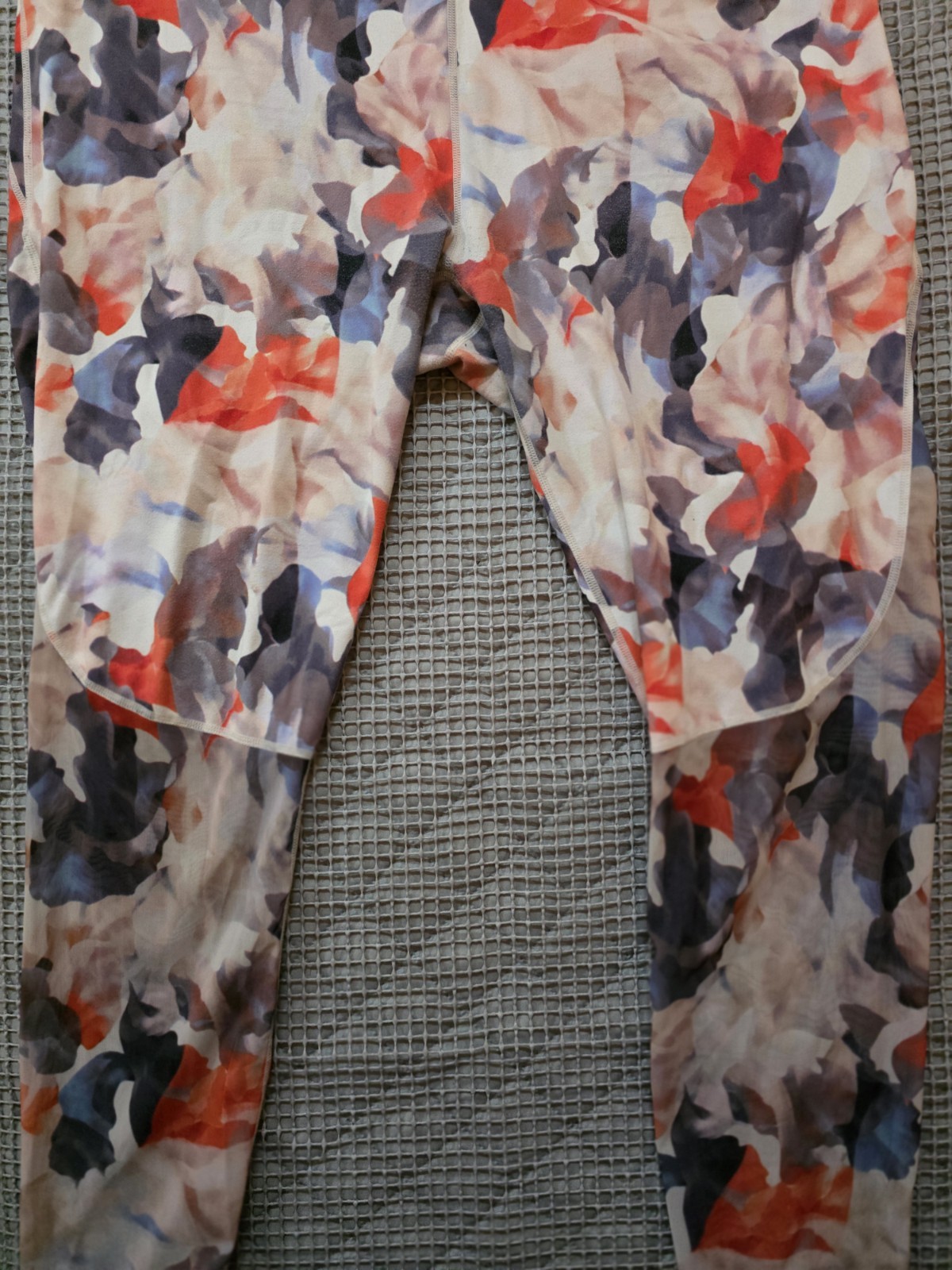 Fabletics Women Polyester elastane athletic leggi… - image 5