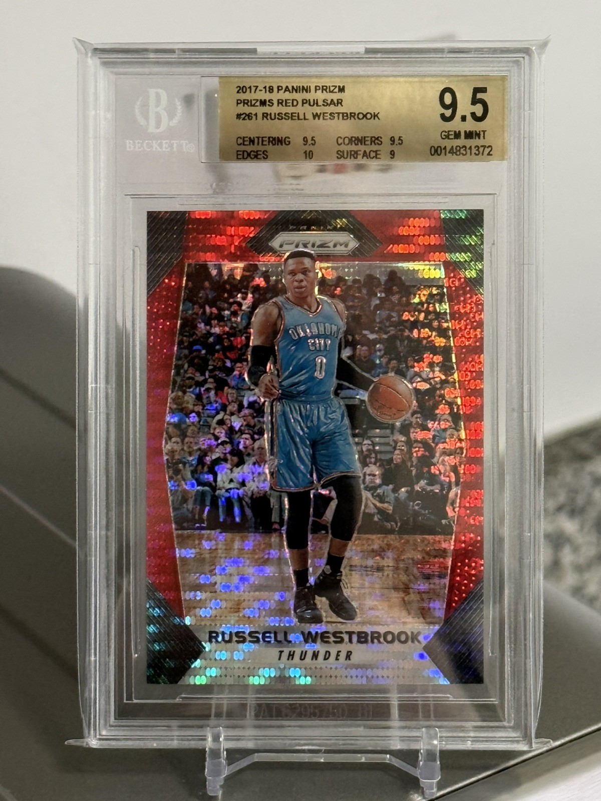 2017-18 Panini Prizm Russell Westbrook #261 Red Pulsar Prizm 24/25 BGS 9.5