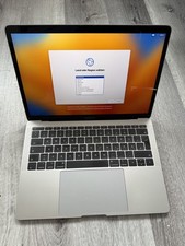 Apple MacBook Pro 13” (2017) | Intel Core i5 | 8 GB RAM 256 GB SSD Neue Batterie