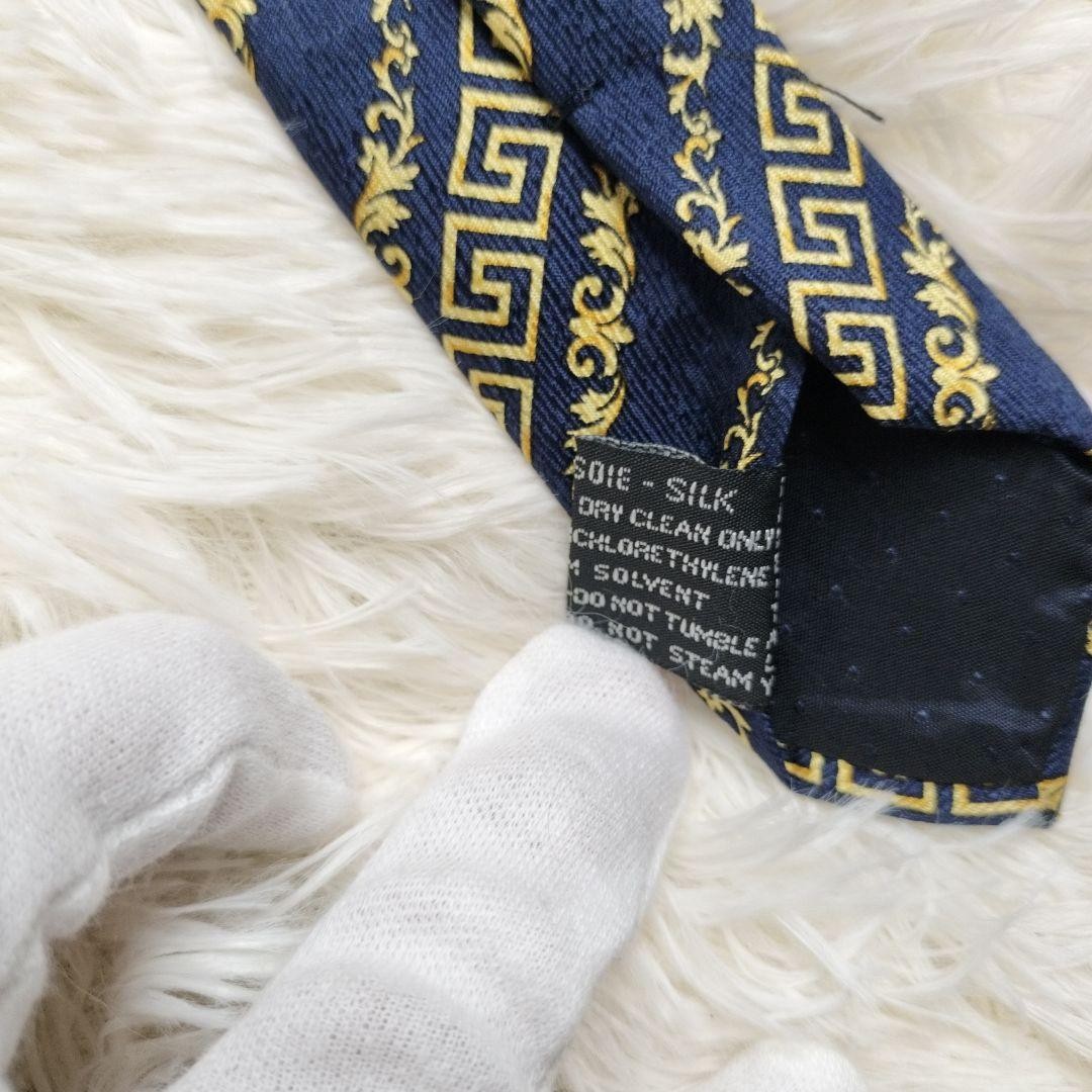 Versace Pegasus patterned silk tie - image 9
