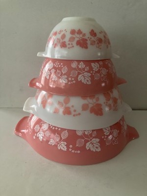 Vintage Pyrex Gooseberry Pink White Cinderella Nesting Bowls Set 441-444