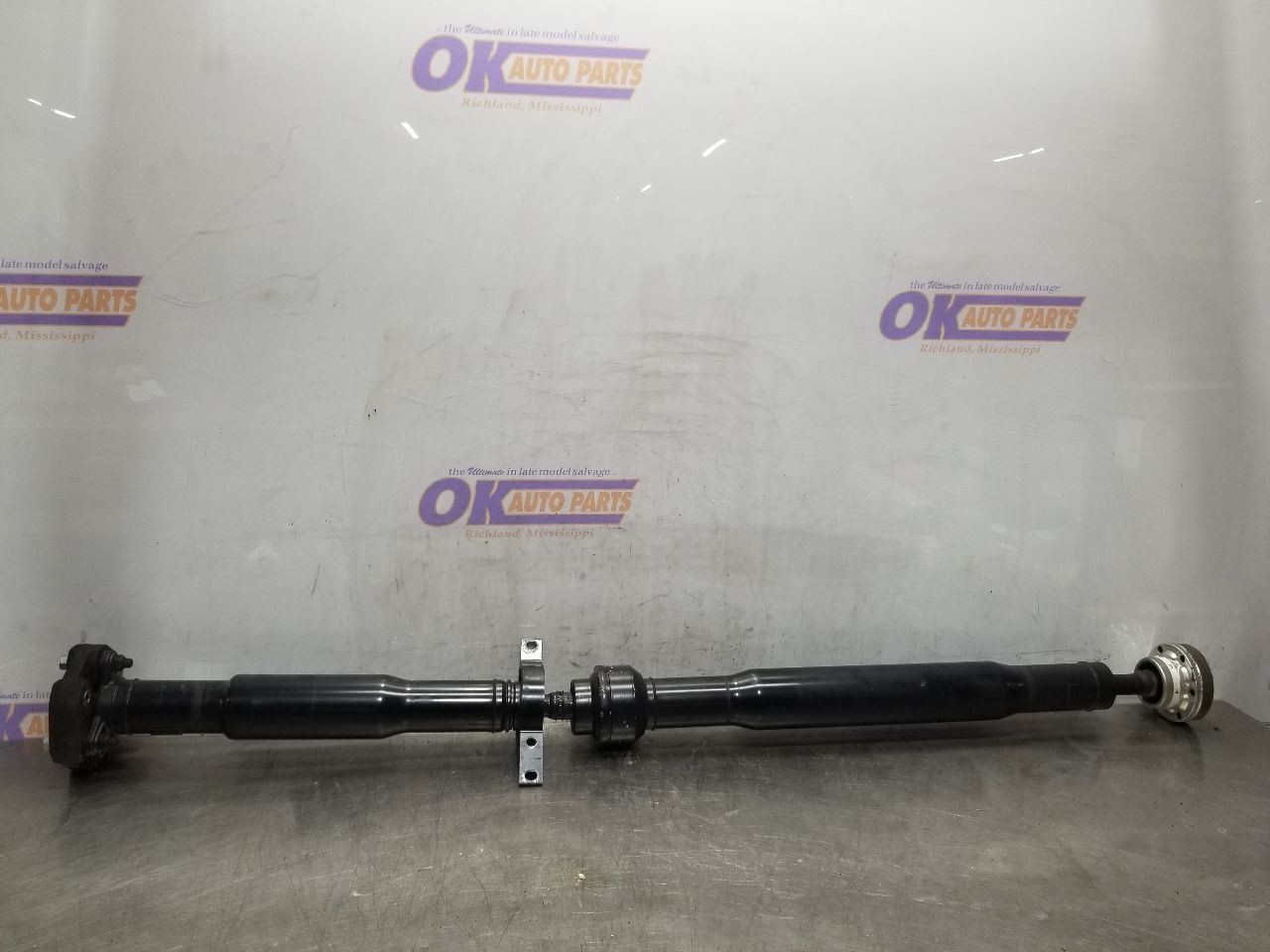 22 2022 MASERATI LEVANTE 3.8L REAR DRIVE SHAFT 