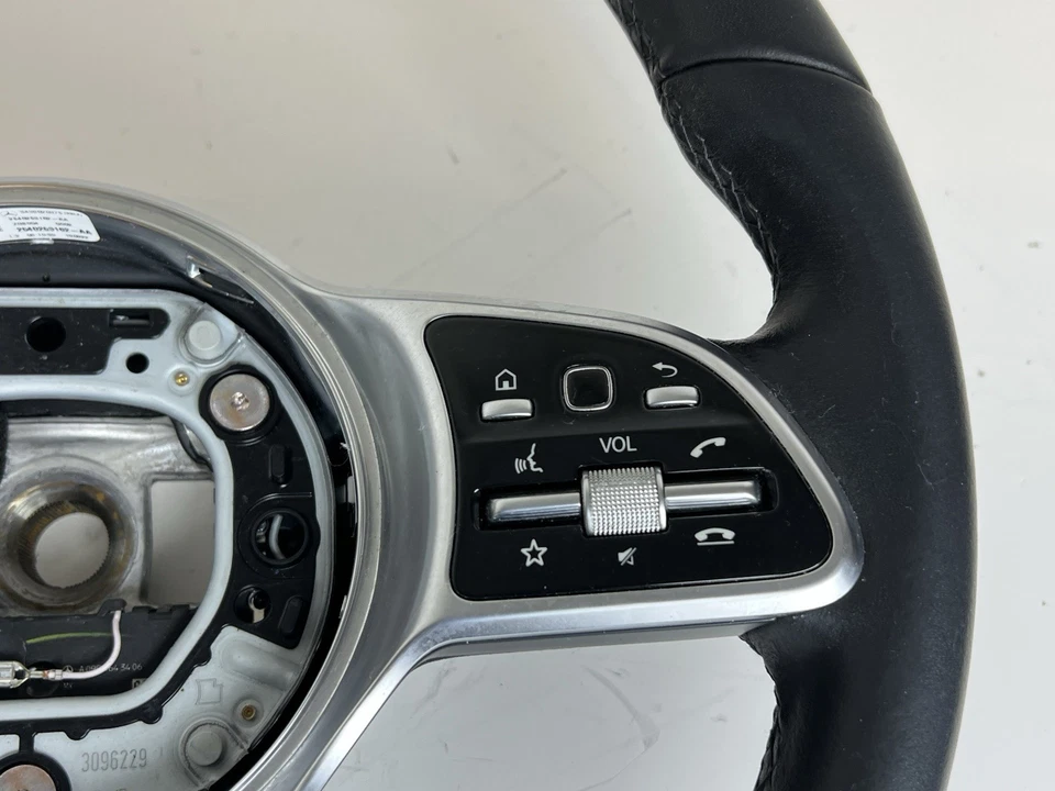 Mercedes-Benz C300 2020 volante de cuero negro con paletas de cambio OEM Foto 3 de 4