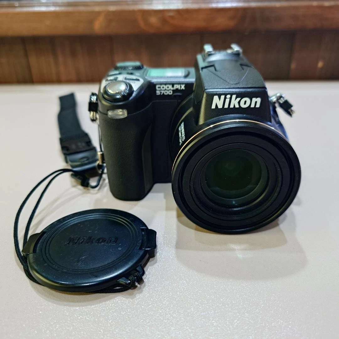 Nikon COOLPIX 5700 Digital Cameras for Sale | Shop New & Used