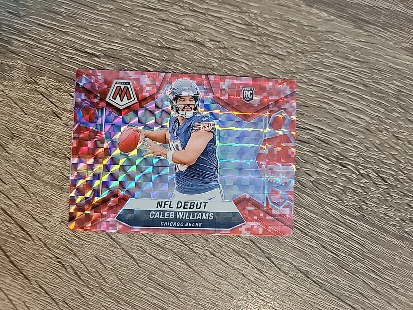 2024 Panini Mosaic NFL Debut Red Camo Prizm Caleb Williams #289 Rookie RC