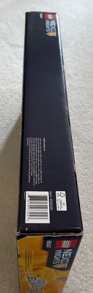 LEGO NEXO KNIGHTS: Axl's Tower Carrier, Extra Awesome Edition