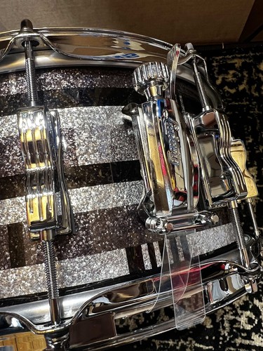Ludwig 6.5" x 14" Classic Maple Snare Drum - Digital Sparkle - Picture 3 of 7