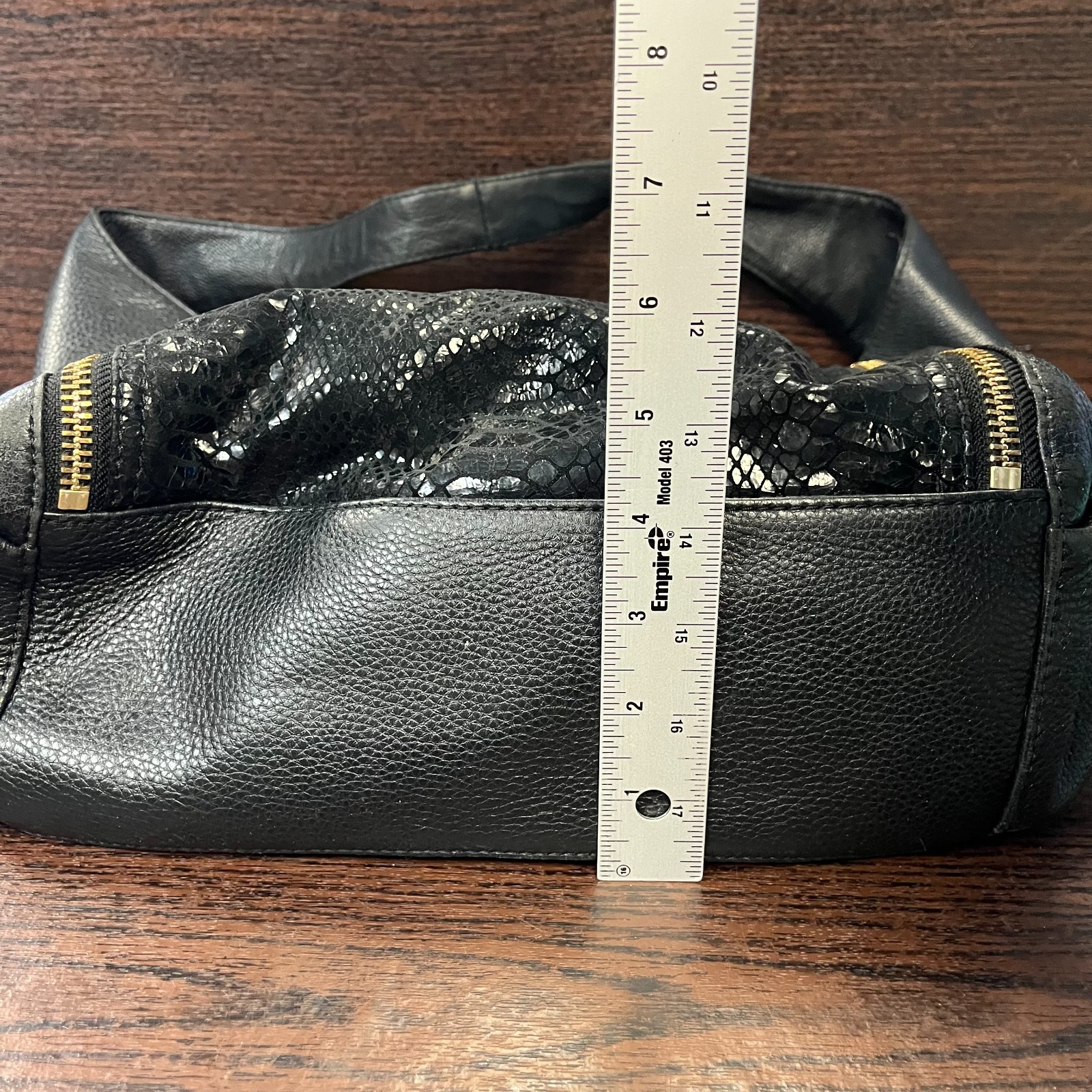 Michael Kors Womens Fulton Hobo Bag Large Black Pebbled Leather Snakeskin Pocket thumbnail 4