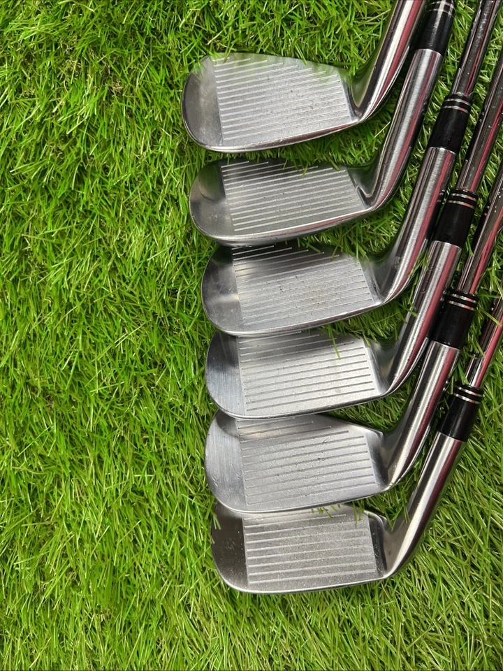 TaylorMade TP Forged Iron Set (5-PW) RH Dynamic Gold S200 Stiff Flex Shafts - Image 3 of 4