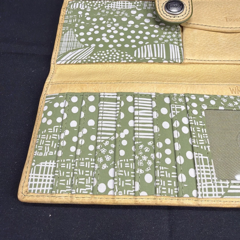 Cartera de cuero amarillo Fossil "Vintage" doble pliegue a presión y cremallera diseño de hojas forro Foto 2 de 4