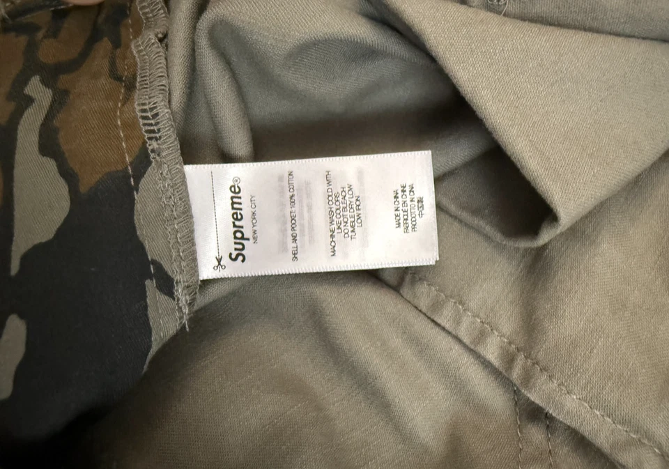 Supreme SS25 Mossy Oak Trebark Camo Cargo  Shorts 34 New with tags & bag - Image 4 of 4