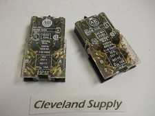 ALLEN BRADLEY 800M-XAK CONTACT BLOCKS FOR PUSH BUTTON SET OF 2 NEW NO BOX