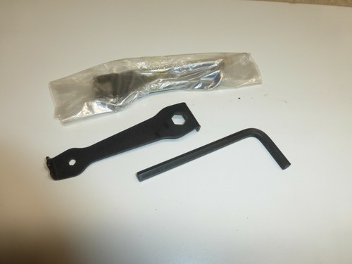 Vintage Shimano Chainring - Peg Spanner / Dust Cap Wrench w/ Allen tool - "NOS" - Picture 2 of 5