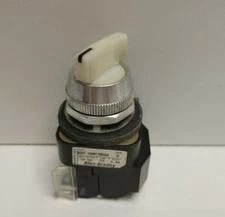 NEW OLD STOCK! ALLEN-BRADLEY SER.U 120V 2-POS SELECTOR SWITCH 800T-16HW17KB6AX