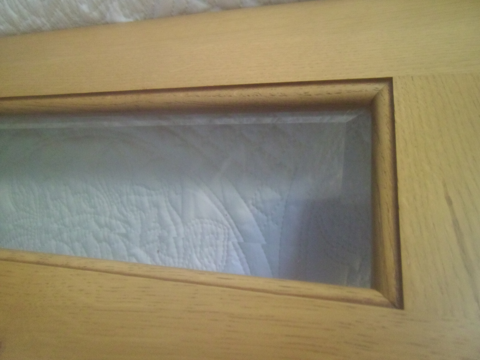 3 x Brand new 300mm Solid Oak kitchen doors with bevelled glass