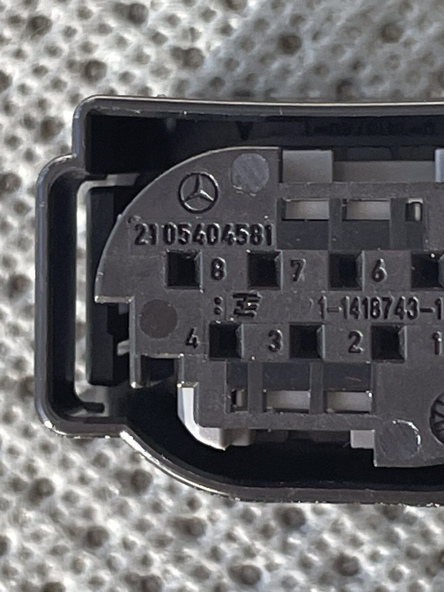 Mercedes-Benz A2105404581 Electrical Plug Socket Genuine OEM | eBay