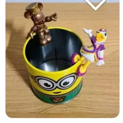 Disney Land Mickey & Donald Figurines with Minions Design