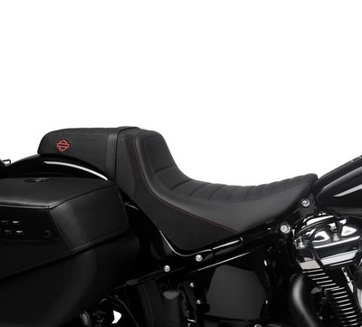 Harley-Davidson Switchback Sitz   rote Naht - Schwarz - 52000789