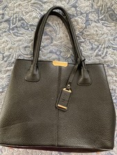 Vtg Black Pebbled Purse Handbag Zippered Accents, Bottom Studs, Inner Pockets