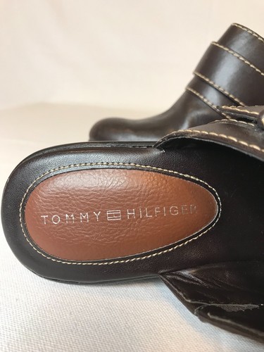 Tommy Hilfiger Clog Heels Size 7.5 Brown Casual Faux Leather Round Toe Slip On - Picture 4 of 10