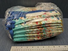 30 x Huggies Wipe Clutch N Clean "Magic Eye" - clutch only - wipes not included