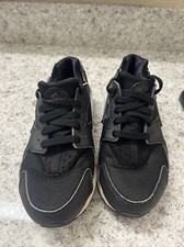 Nike Huarache Size 5Y Youth Triple Black Running Shoes
